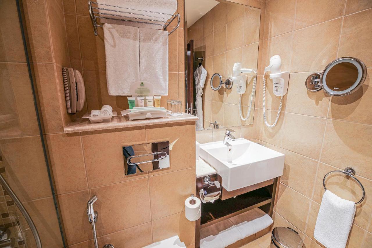 Copthorne Downtown By Millennium Hotel Abu Dhabi Bagian luar foto