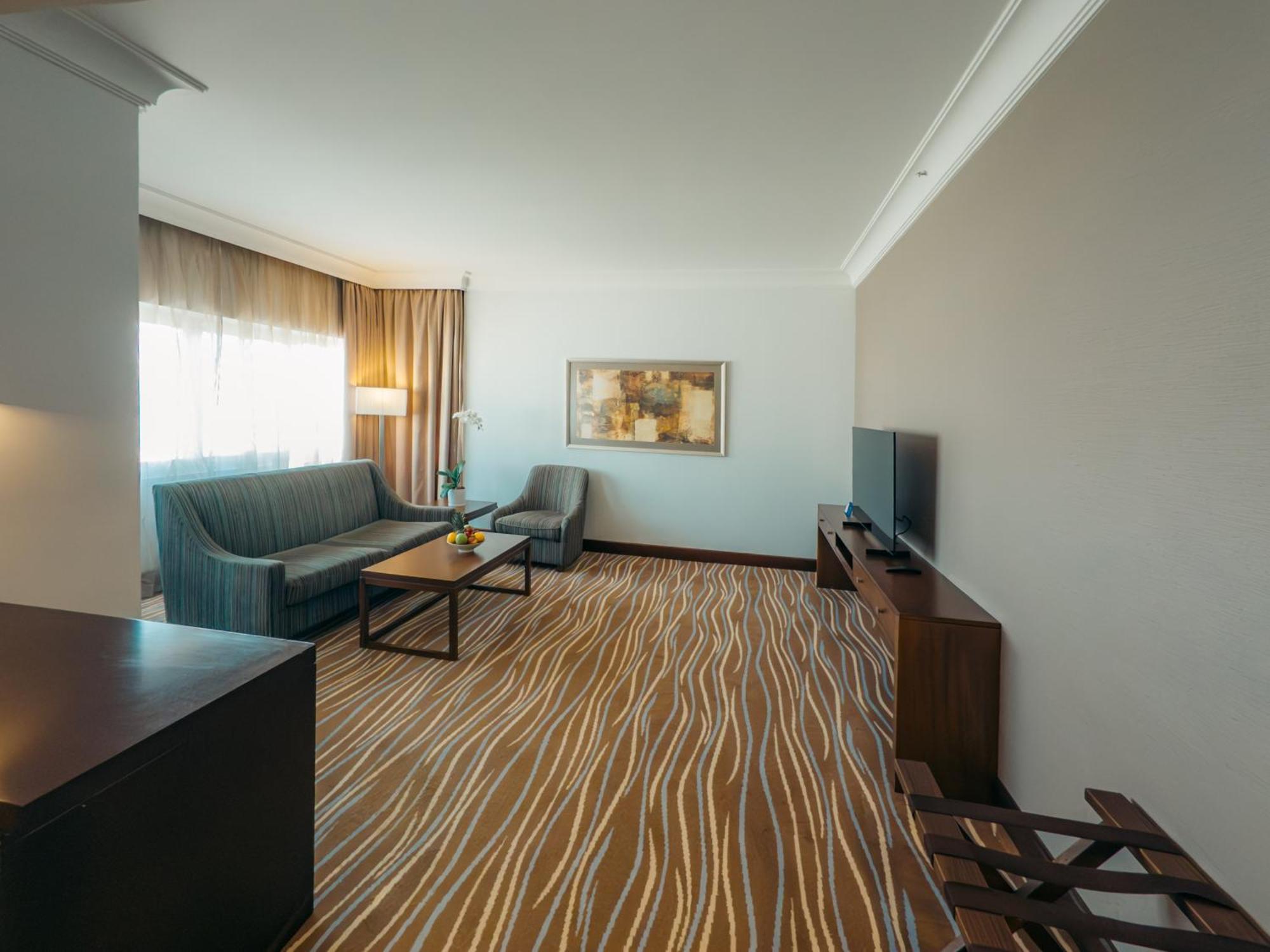 Copthorne Downtown By Millennium Hotel Abu Dhabi Bagian luar foto