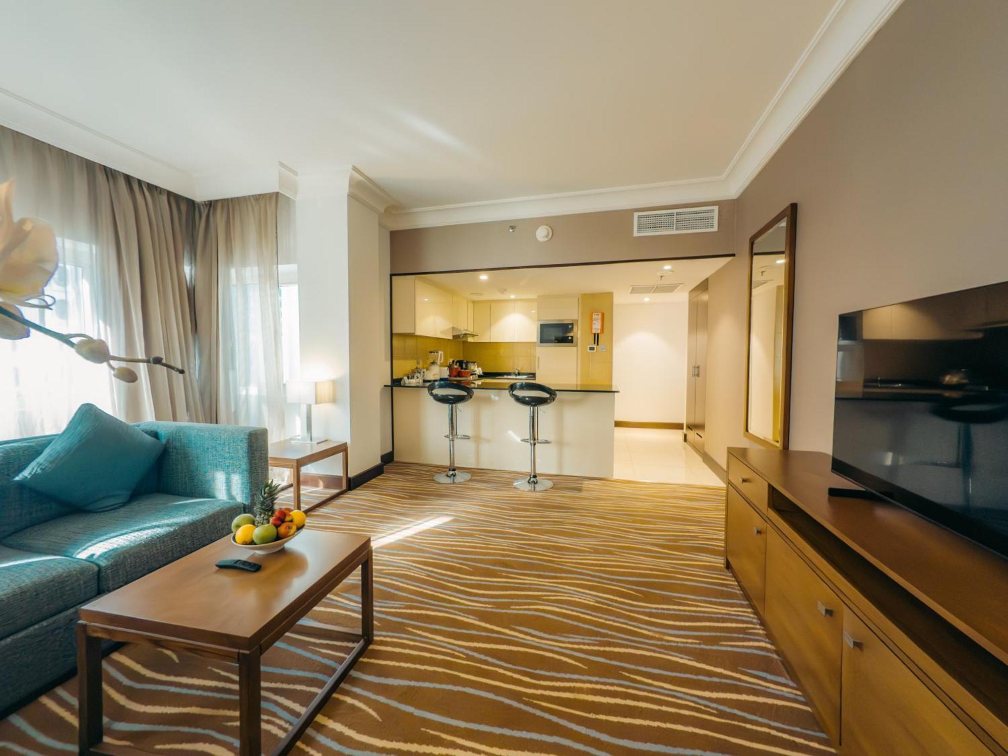 Copthorne Downtown By Millennium Hotel Abu Dhabi Bagian luar foto