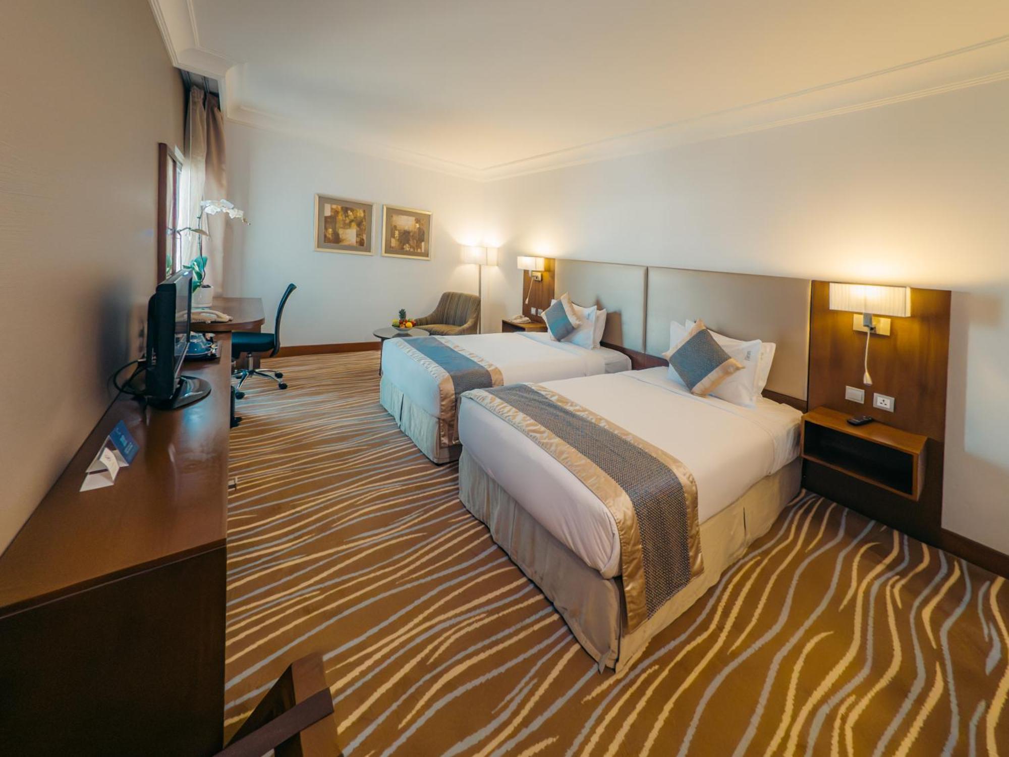 Copthorne Downtown By Millennium Hotel Abu Dhabi Bagian luar foto