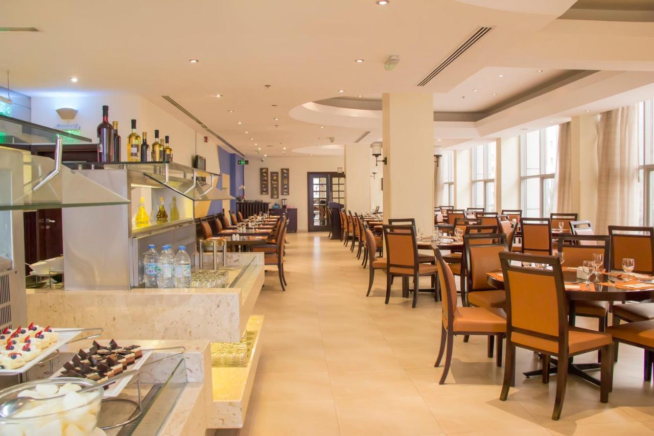 Copthorne Downtown By Millennium Hotel Abu Dhabi Bagian luar foto